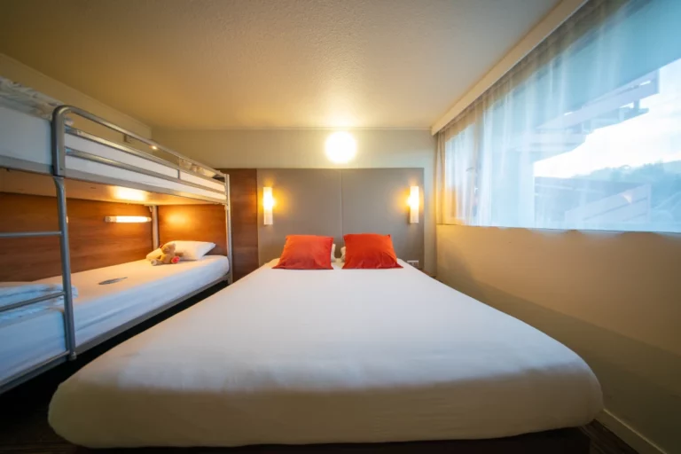 Chambre familiale - Ampaline Boulazac